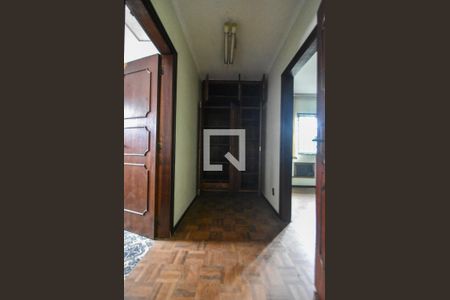 Casa à venda com 276m², 5 quartos e 5 vagasSuíte 01