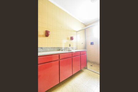 Casa à venda com 276m², 5 quartos e 5 vagasBanheiro 02