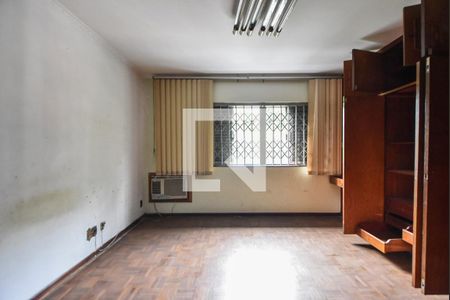 Casa à venda com 276m², 5 quartos e 5 vagasQuarto 02