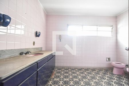 Casa à venda com 276m², 5 quartos e 5 vagasBanheiro Suíte 01