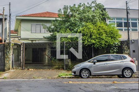 Casa à venda com 276m², 5 quartos e 5 vagasCasa