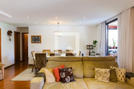 Sala de apartamento para alugar com 4 quartos, 153m² em Jardim, Santo André