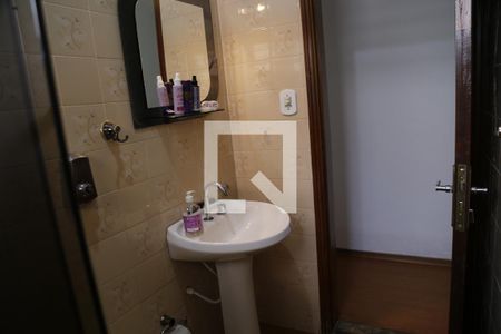 Casa para alugar com 278m², 3 quartos e 4 vagasBanheiro Social