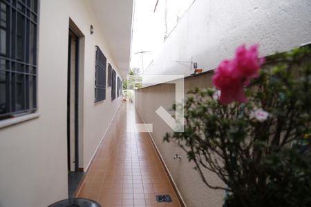 Casa para alugar com 278m², 3 quartos e 4 vagasCorredor Externo