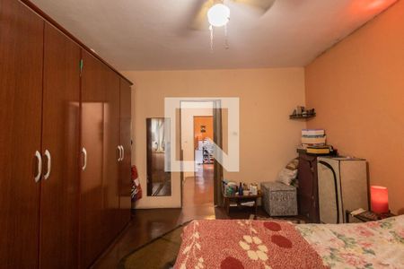 Casa à venda com 260m², 2 quartos e 8 vagasQuarto 2
