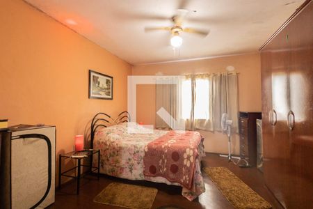 Casa à venda com 260m², 2 quartos e 8 vagasQuarto 2
