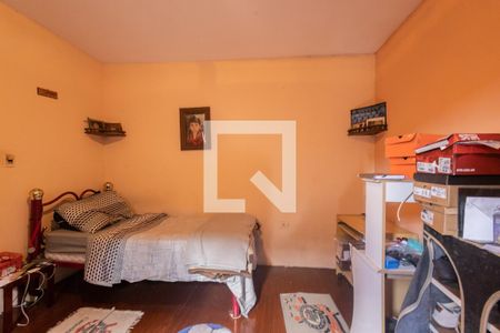 Casa à venda com 260m², 2 quartos e 8 vagasQuarto
