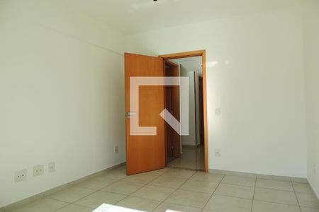 Apartamento à venda com 111m², 4 quartos e 3 vagasQuarto 2 