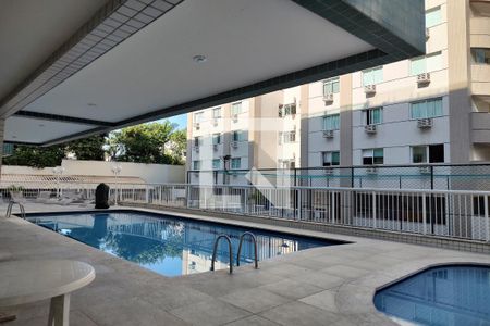 Apartamento à venda com 111m², 4 quartos e 3 vagas Apartamento à venda com 111m², 4 quartos e 3 vagasÁrea comum - Piscina