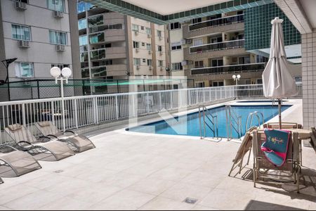 Apartamento à venda com 92m², 3 quartos e 2 vagasPiscina