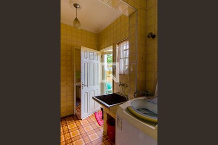 Casa à venda com 105m², 2 quartos e 3 vagas Casa à venda com 105m², 2 quartos e 3 vagasLavanderia