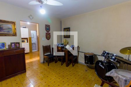 Casa à venda com 105m², 2 quartos e 3 vagas Casa à venda com 105m², 2 quartos e 3 vagasSala - Casa 2