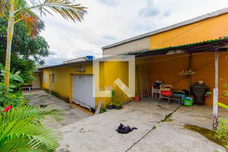 Casa à venda com 105m², 2 quartos e 3 vagas Casa à venda com 105m², 2 quartos e 3 vagasQuintal