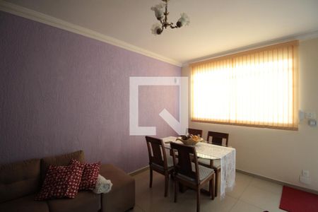 Sala de casa de condomínio à venda com 2 quartos, 60m² em Santa Terezinha, Belo Horizonte