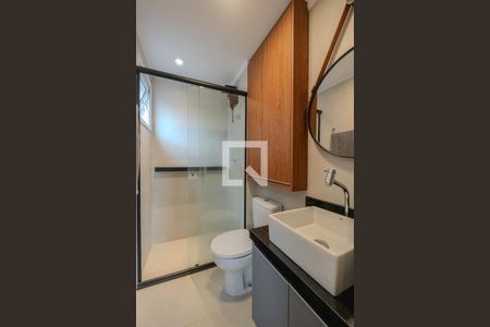 Banheiro Social de kitnet/studio para alugar com 1 quarto, 27m² em Bela Vista, São Paulo