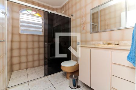 Casa para alugar com 250m², 3 quartos e 6 vagas Casa para alugar com 250m², 3 quartos e 6 vagasBanheiro Social