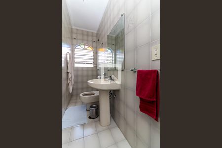 Casa para alugar com 250m², 3 quartos e 6 vagas Casa para alugar com 250m², 3 quartos e 6 vagasBanheiro do Quarto 1 - Suíte