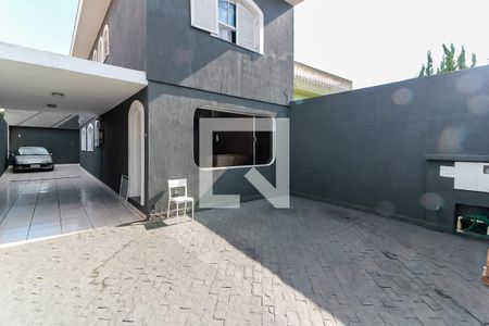 Casa para alugar com 250m², 3 quartos e 6 vagas Casa para alugar com 250m², 3 quartos e 6 vagasGaragem