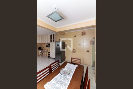 Casa para alugar com 250m², 3 quartos e 6 vagas Casa para alugar com 250m², 3 quartos e 6 vagasCopa e Cozinha