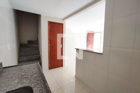 Cozinha - 1º Pav de casa de condomínio para alugar com 3 quartos, 100m² em Pechincha, Rio de Janeiro