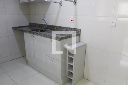 Sala/Cozinha de casa de condomínio para alugar com 3 quartos, 100m² em Pechincha, Rio de Janeiro