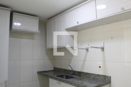 Sala/Cozinha de casa de condomínio para alugar com 3 quartos, 100m² em Pechincha, Rio de Janeiro