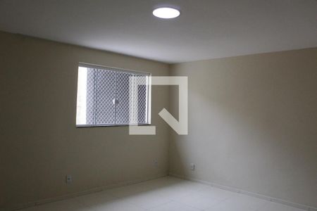 Sala/Cozinha de casa de condomínio para alugar com 3 quartos, 100m² em Pechincha, Rio de Janeiro