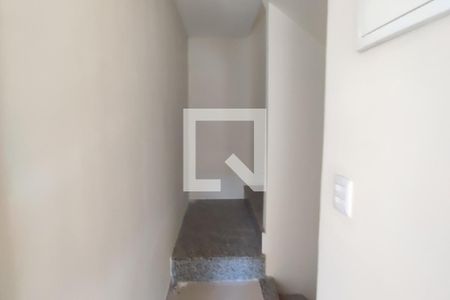 Casa de condomínio para alugar com 100m², 3 quartos e 1 vagaEscada para o 3º Pav