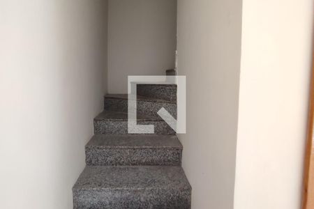 Escada para o 2º Pav de casa de condomínio para alugar com 3 quartos, 100m² em Pechincha, Rio de Janeiro