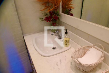 Apartamento à venda com 540m², 4 quartos e 3 vagasBanheiro social 