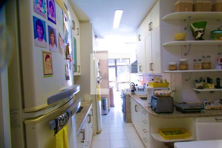 Apartamento à venda com 540m², 4 quartos e 3 vagasCopa / Cozinha 