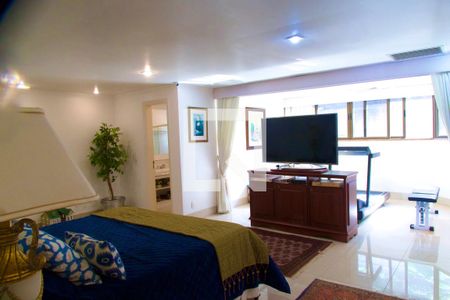 Apartamento à venda com 540m², 4 quartos e 3 vagasSuíte 2 piso