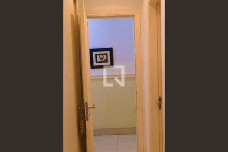 Apartamento à venda com 540m², 4 quartos e 3 vagasCorredor 