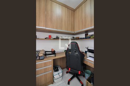 Apartamento à venda com 103m², 2 quartos e 2 vagasEscritório