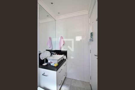 Apartamento à venda com 103m², 2 quartos e 2 vagasBanheiro do Quarto 2 - Suíte