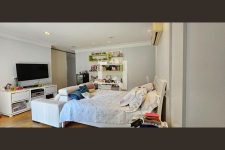 Casa à venda com 4 quartos, 711m² em Alphaville Residencial Zero, Barueri