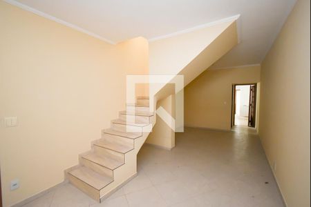 Sala de casa para alugar com 3 quartos, 120m² em Jardim Guanca, São Paulo