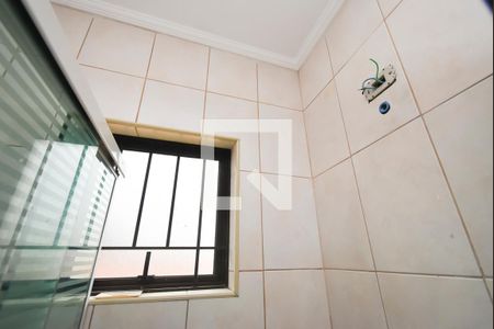 Casa para alugar com 120m², 3 quartos e 2 vagasBanheiro 1