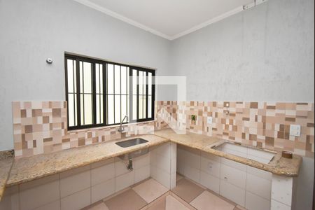 Casa para alugar com 120m², 3 quartos e 2 vagasCozinha 