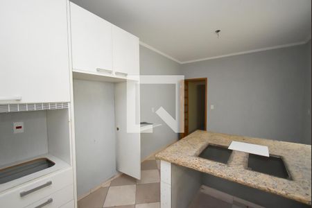 Casa para alugar com 120m², 3 quartos e 2 vagasCozinha 