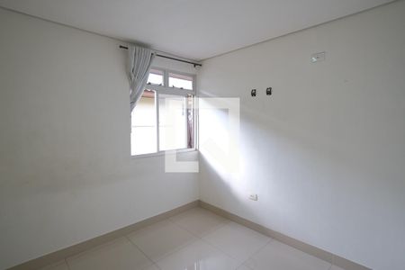 Quarto 1 de apartamento para alugar com 2 quartos, 50m² em Sítio Cercado, Curitiba