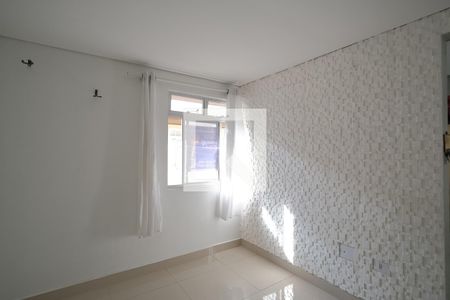 Sala de apartamento para alugar com 2 quartos, 50m² em Sítio Cercado, Curitiba