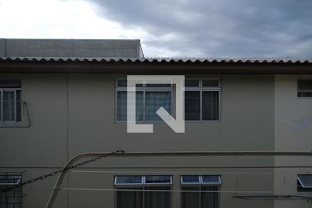 Vista de apartamento para alugar com 2 quartos, 50m² em Sítio Cercado, Curitiba