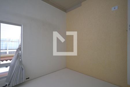 Quarto 1 de apartamento para alugar com 2 quartos, 50m² em Sítio Cercado, Curitiba
