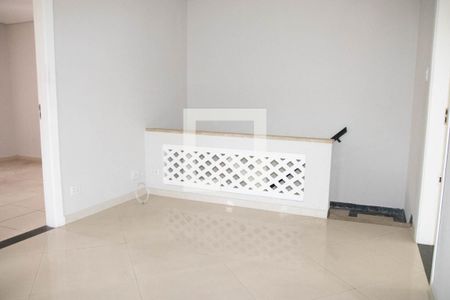 Sala de casa para alugar com 2 quartos, 85m² em Vila Gustavo, São Paulo