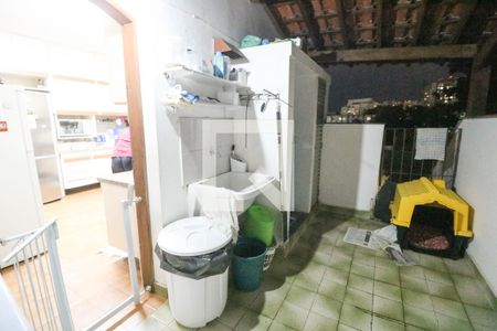 Casa para alugar com 350m², 5 quartos e 2 vagas Casa para alugar com 350m², 5 quartos e 2 vagasÁrea de Serviço