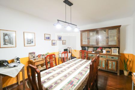 Casa para alugar com 350m², 5 quartos e 2 vagas Casa para alugar com 350m², 5 quartos e 2 vagasSala de Jantar