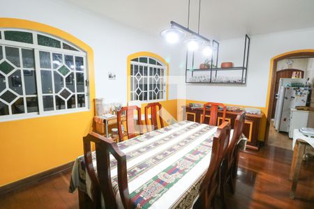 Casa para alugar com 350m², 5 quartos e 2 vagas Casa para alugar com 350m², 5 quartos e 2 vagasSala de Jantar
