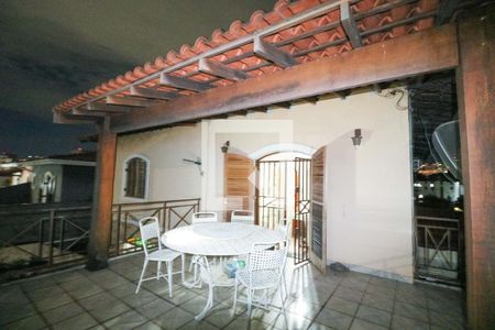 Casa para alugar com 350m², 5 quartos e 2 vagas Casa para alugar com 350m², 5 quartos e 2 vagasVaranda da Suite 1