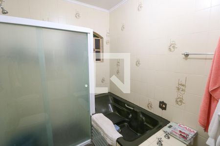 Casa para alugar com 350m², 5 quartos e 2 vagas Casa para alugar com 350m², 5 quartos e 2 vagasBanheiro da Suíte 1